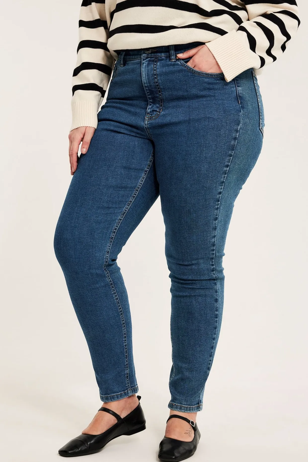 Dżinsy Embracing high waist
