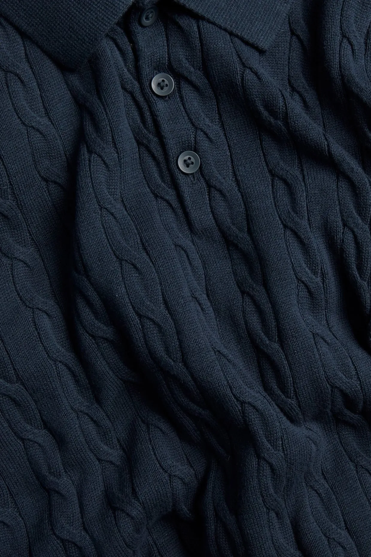 Dzianinowy sweter polo z wzorem warkoczowym