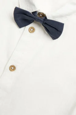 Koszula z kołnierzykiem i muszką