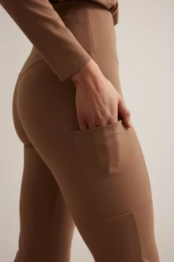 Legginsy do ćwiczeń, typu bootcut