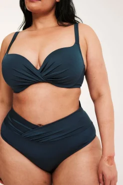 Majtki biodrówki od bikini, z drapowaniem