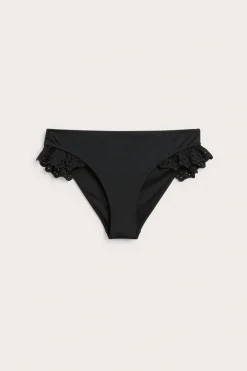 Majtki brazyliany od bikini, z haftem angielskim