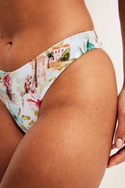 Majtki od bikini, brazyliany wysoko wycięte