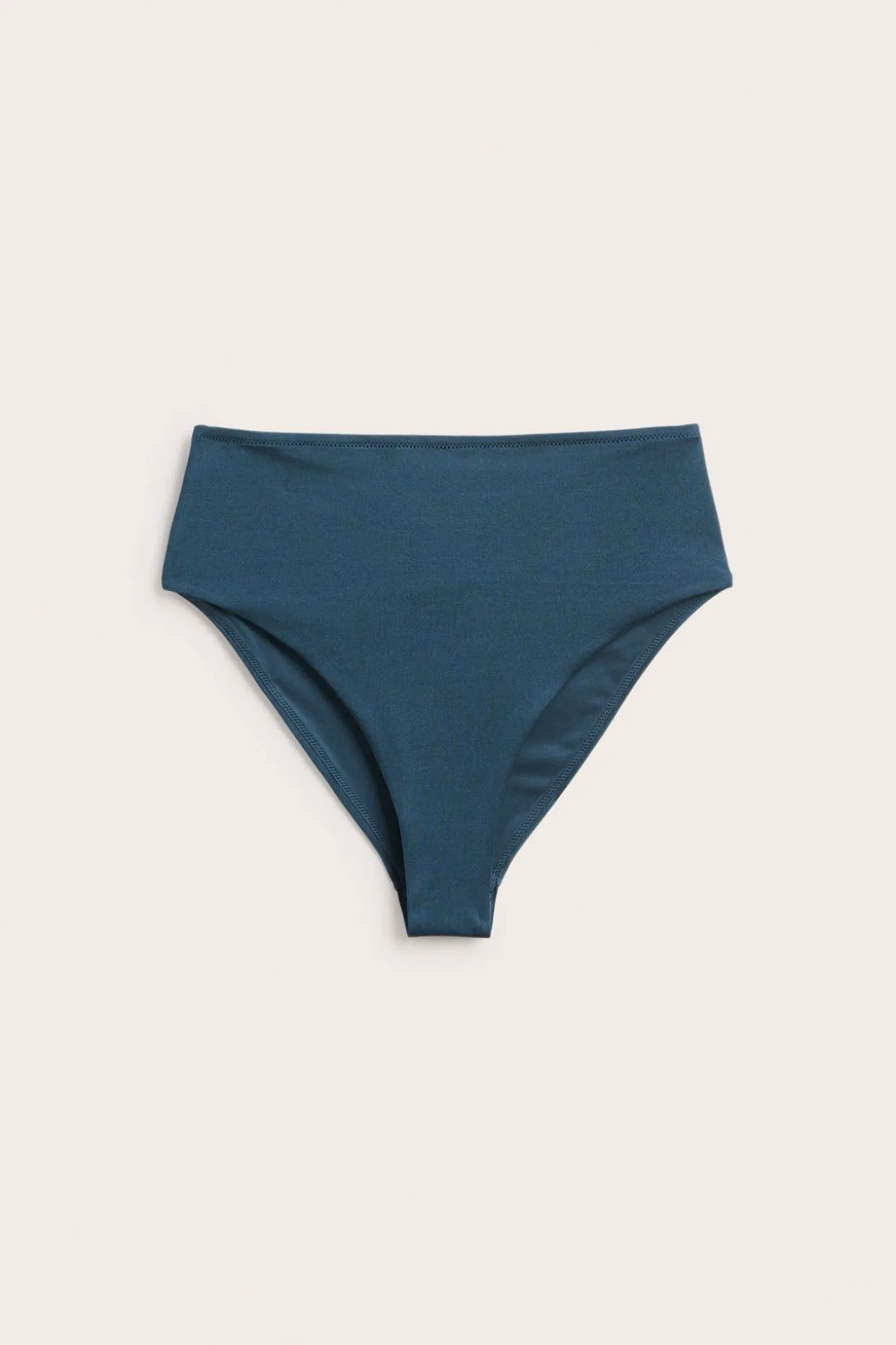 Majtki od bikini, brazyliany wysoko wycięte