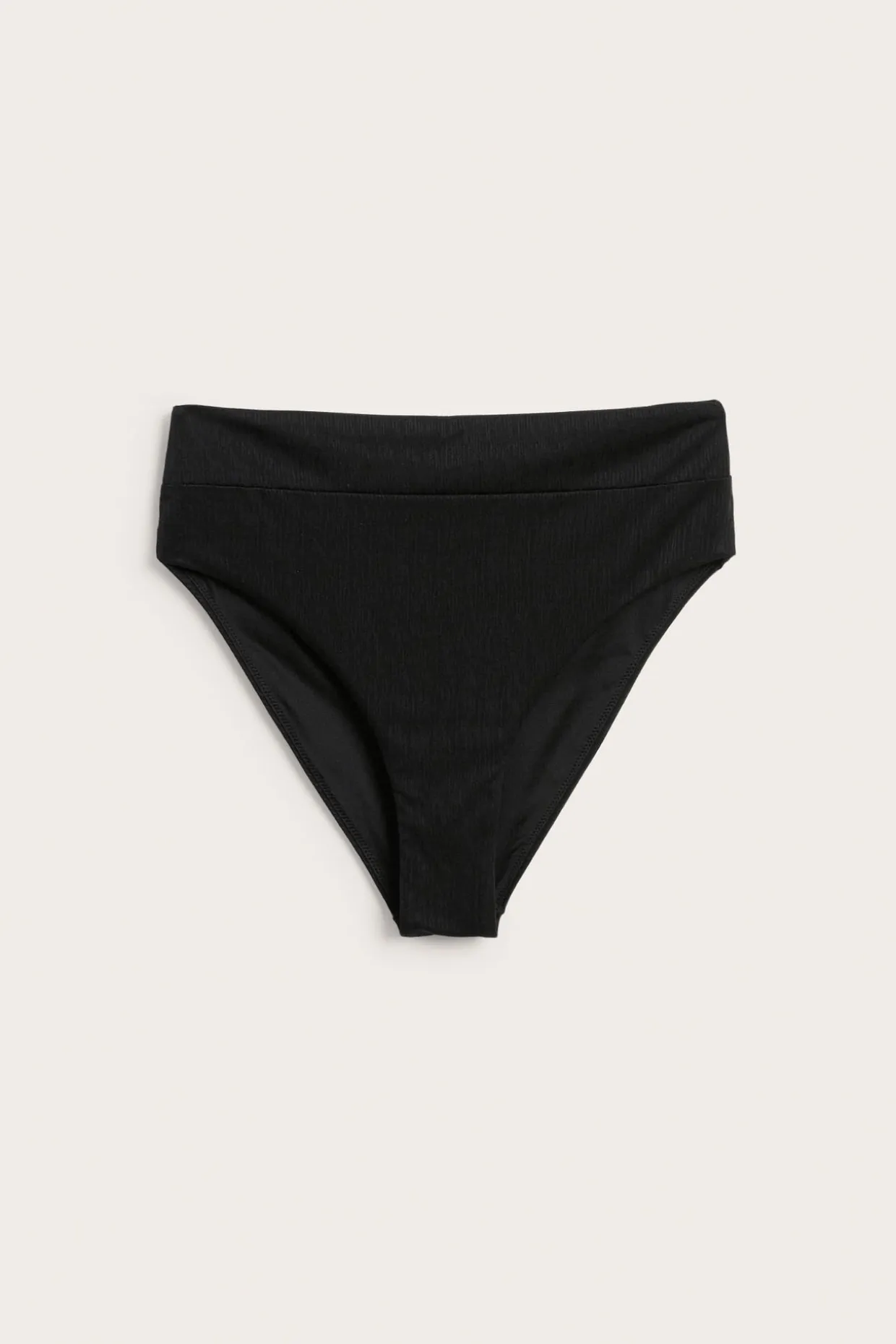 Majtki od bikini, brazyliany wysoko wycięte