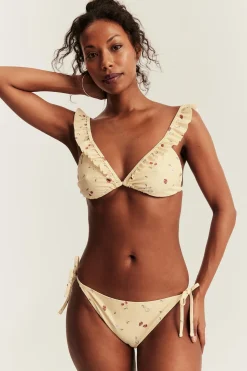 Majtki od bikini, Newbie Woman