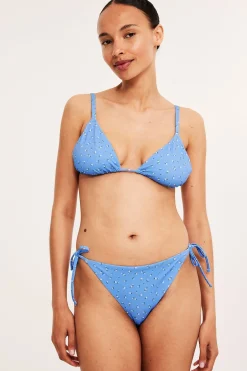 Majtki od bikini, w kwiaty