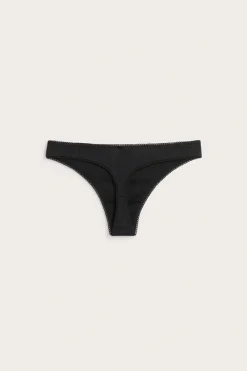 Majtki stringi z pointelle