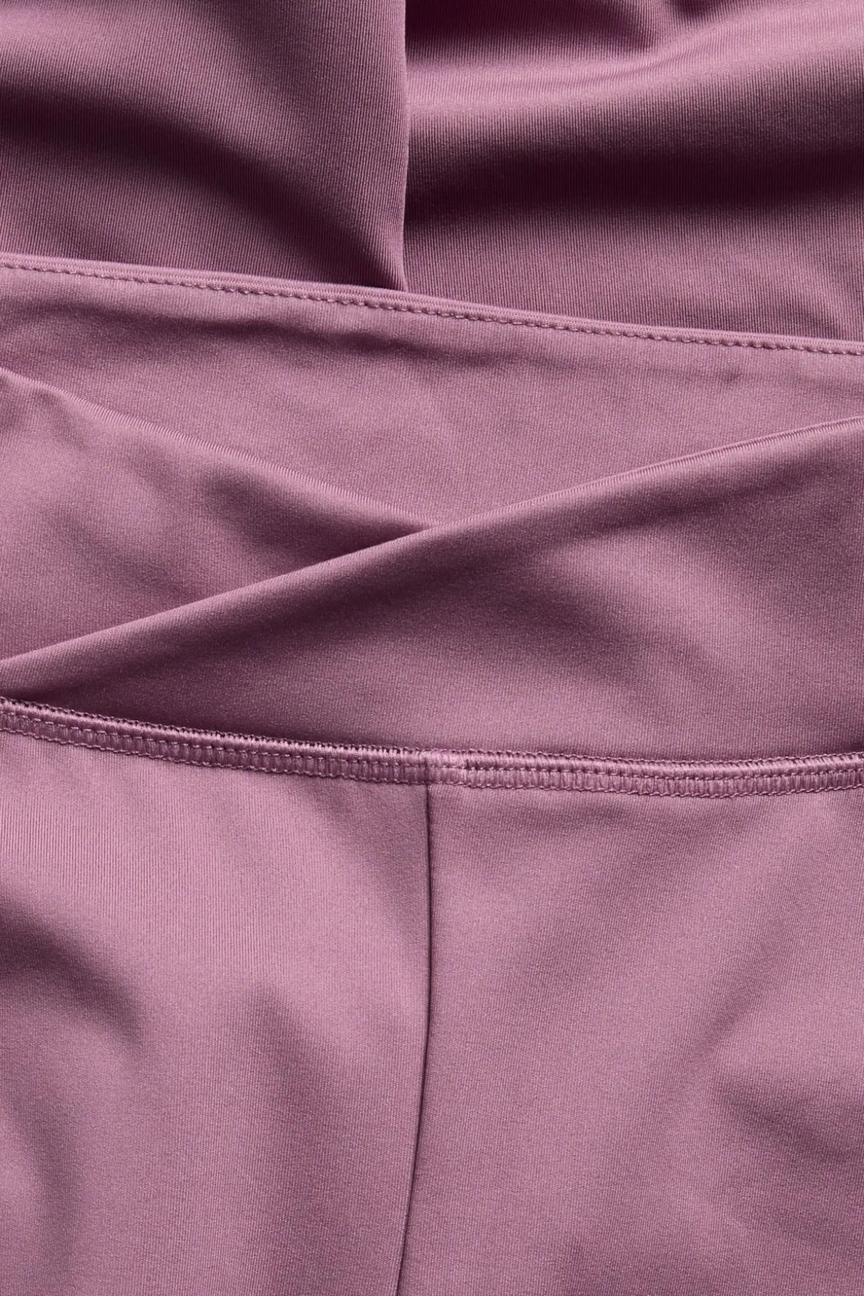 Rozkloszowane legginsy do ćwiczeń, z dżerseju