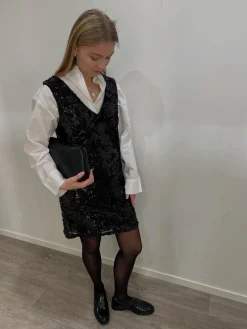 Sukienka z cekinami