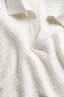 Sweter z ażurowej dzianiny, z krótkimi rękawami