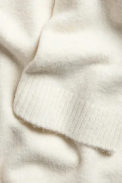 Sweter z dzianiny, z dekoltem w szpic