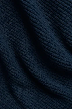 Sweter z prążkowanej dzianiny