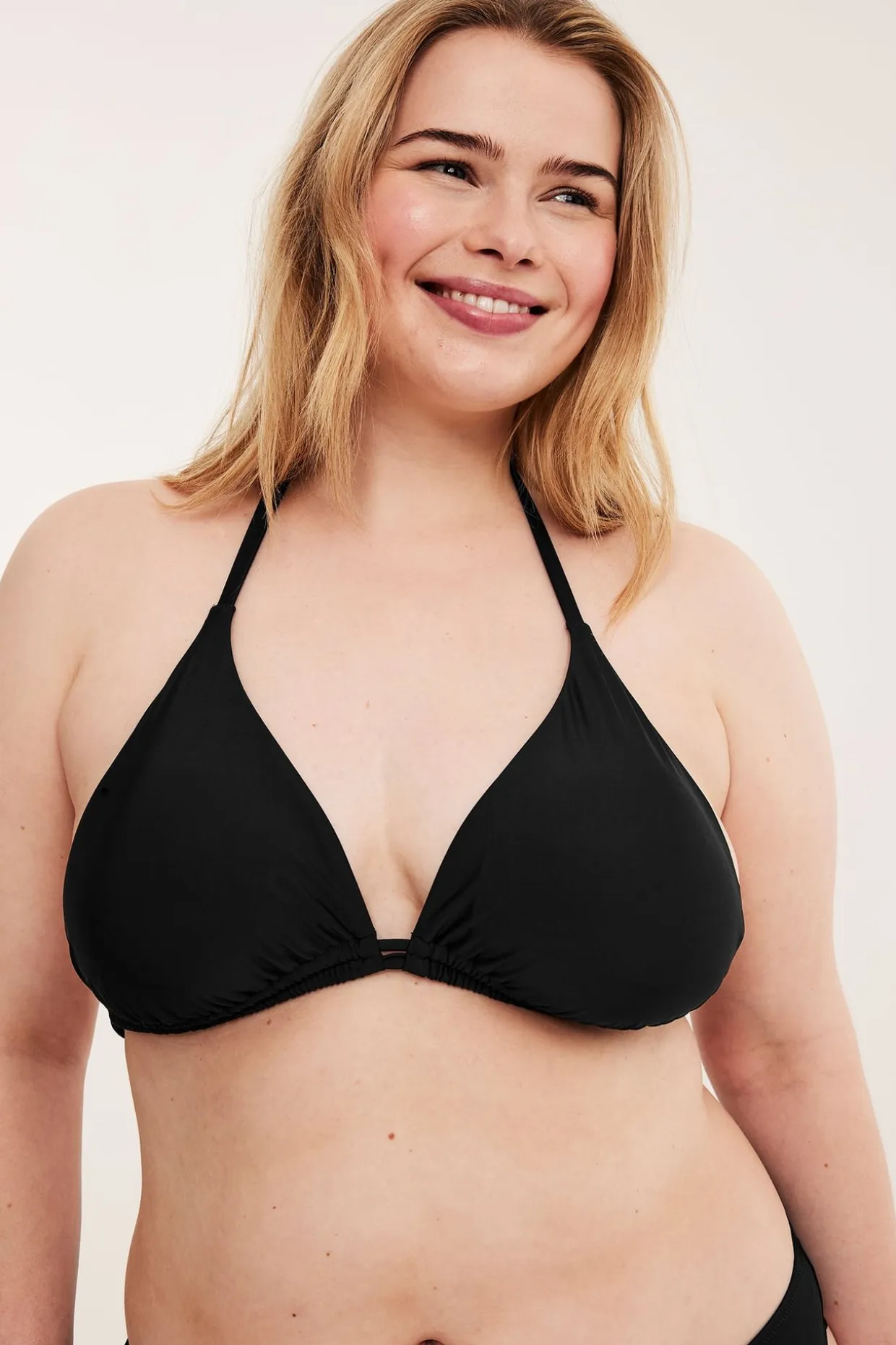 Trójkątny top od bikini