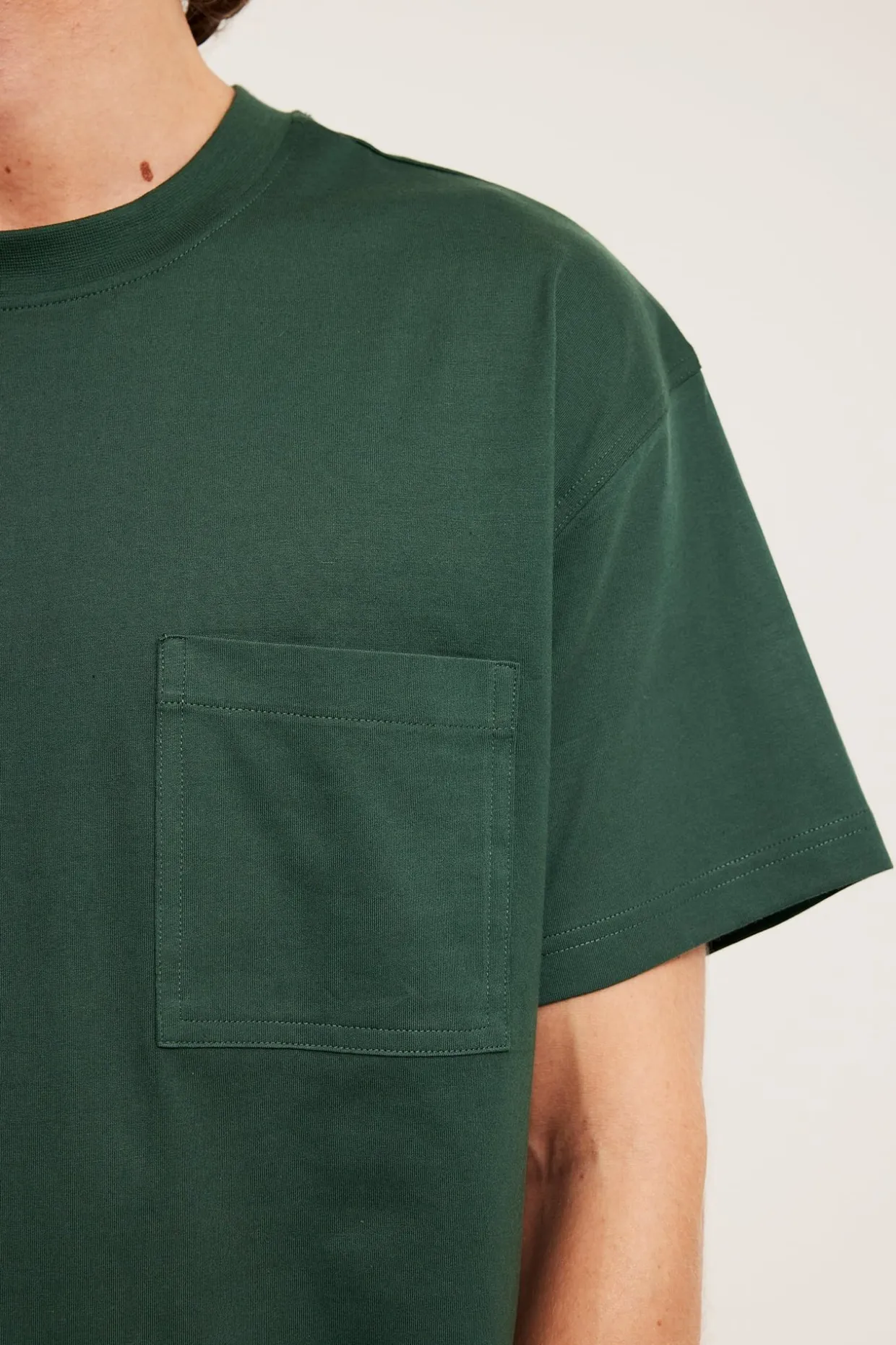 T-shirt luźny krój