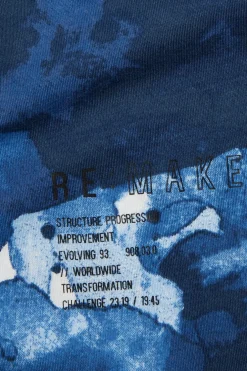 T-shirt oversize z abstrakcyjnym wzorem