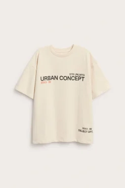 T-shirt oversize z nadrukiem tekstowym