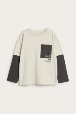 T-shirt z długim rękawem, o stylistyce warstwowej