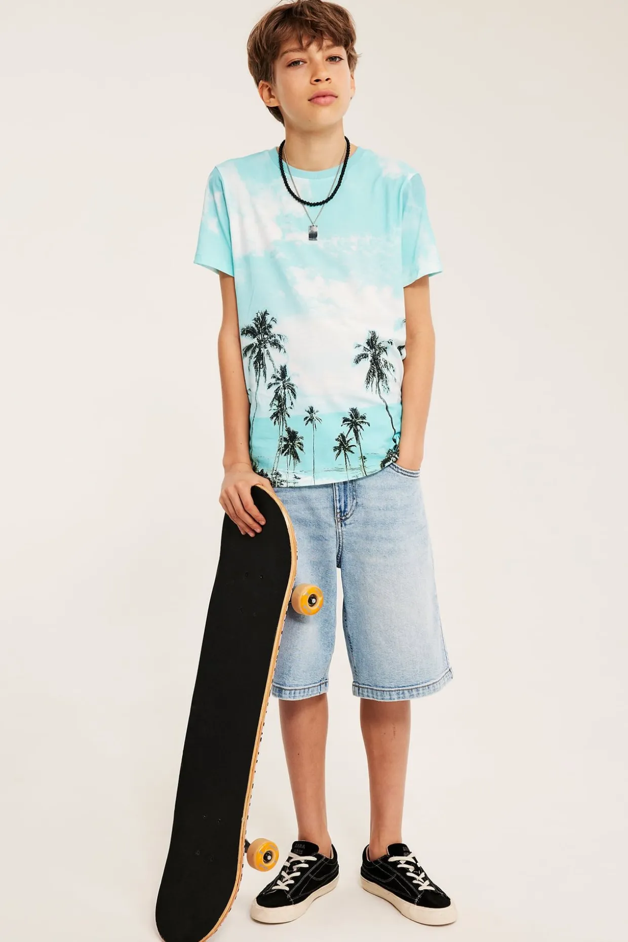 T-shirt z dzianiny bawełnianej, z motywem palm