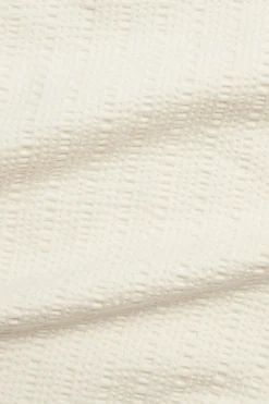 T-shirt ze strukturalnym wzorem, o regularnym kroju