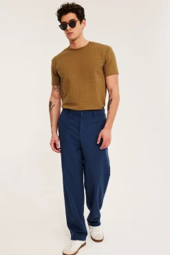 T-shirt ze strukturalnym wzorem, o regularnym kroju