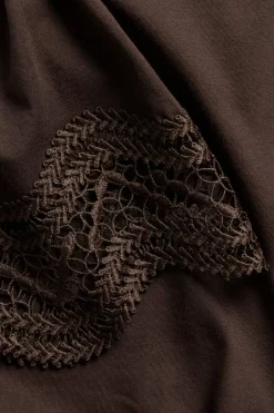 T-shirt z koronką