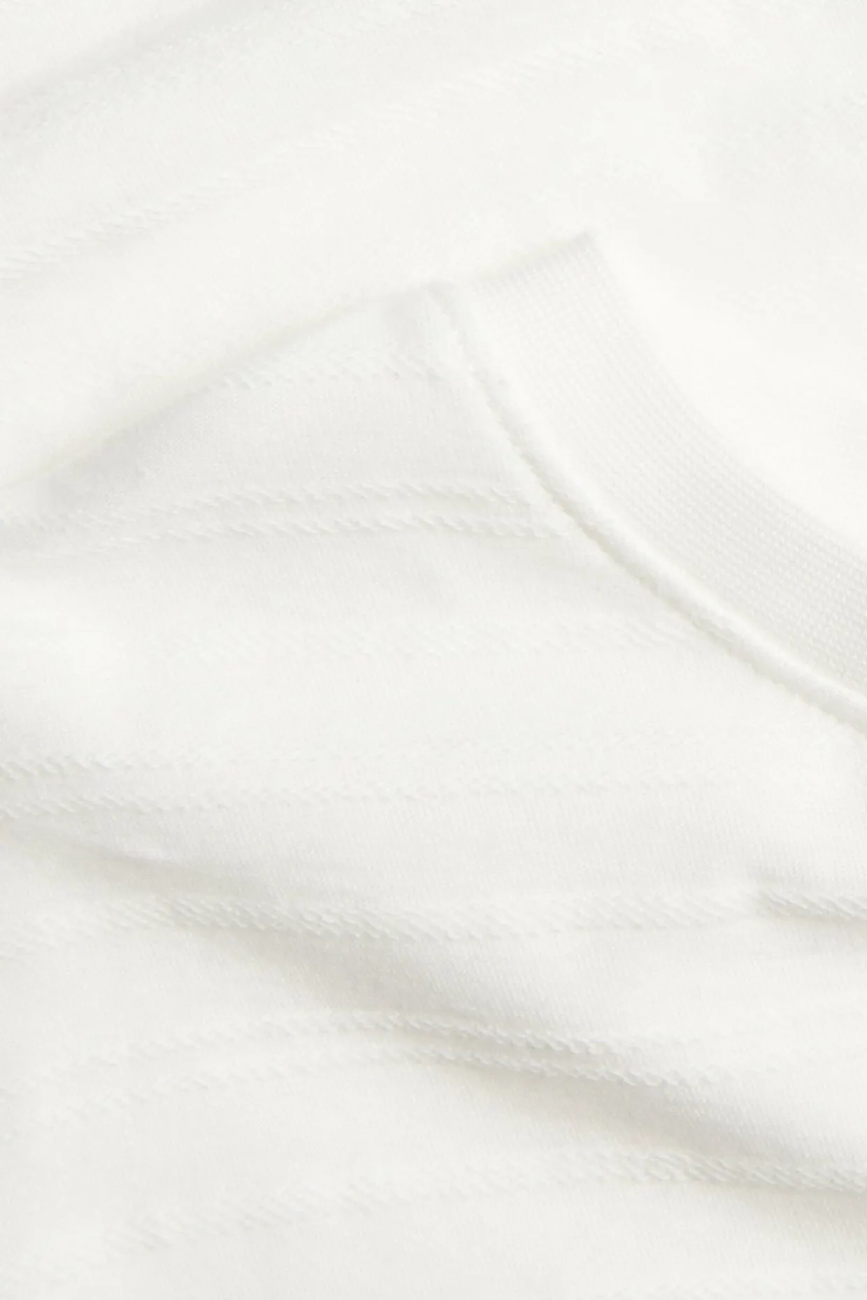 T-shirt z krótkim rękawem, o strukturalnej fakturze