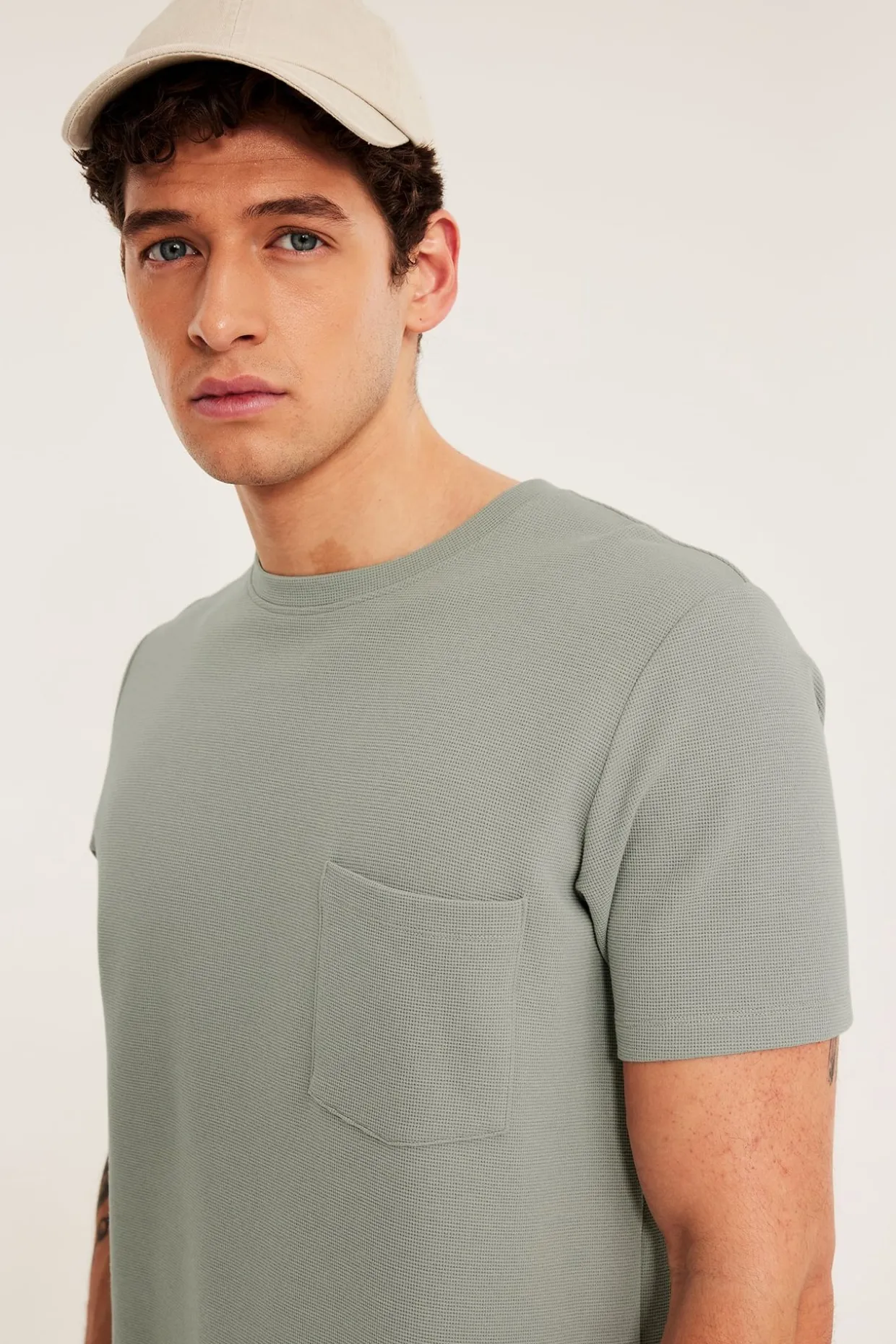 T-shirt z wzorem strukturalnym, regularny krój